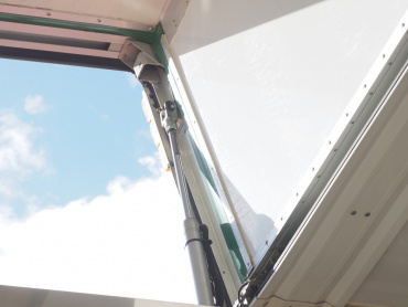 いすゞ ギガ 冷凍ウイング 大型 QKG-CYJ77A 年式 H28[写真15]
