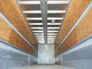 いすゞ ギガ ウイング車 大型 QKG-CYJ77A 年式 H24[写真29]