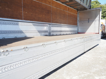 日野 プロフィア ウイング車 大型 QKG-FW1EXBG 年式 H25[写真21]