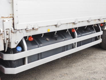 いすゞ ギガ 平ボディ 大型 QKG-CYJ77A 年式 H25[写真15]