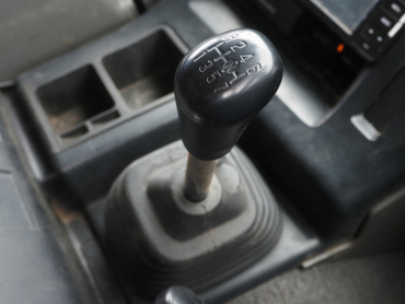 いすゞ ギガ 平ボディ 大型 QKG-CYJ77A 年式 H25[写真23]