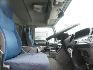 いすゞ ギガ ウイング車 大型 QKG-CYJ77A 年式 H27[写真19]