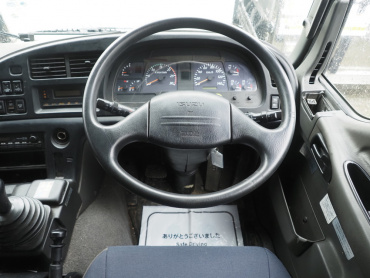 いすゞ ギガ ウイング車 大型 QKG-CYJ77A 年式 H27[写真20]