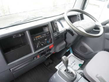 いすゞ エルフ バン車 小型 TKG-NMR85AN 年式 H26[写真22]