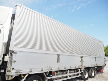 いすゞ ギガ ウイング車 大型 QKG-CYJ77A 年式 H26[写真15]