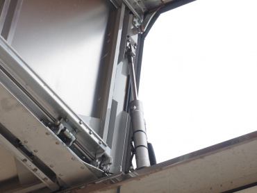 いすゞ ギガ ウイング車 大型 QKG-CYJ77A 年式 H24[写真24]