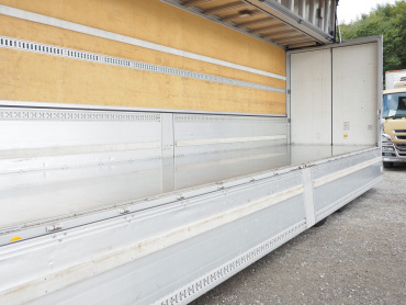 いすゞ ギガ ウイング車 大型 2PG-CYJ77C 年式 R1[写真22]