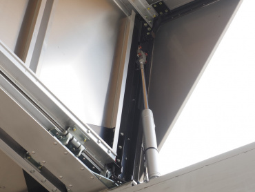 いすゞ ギガ ウイング車 大型 2PG-CYJ77C 年式 R1[写真13]