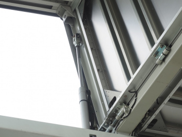 いすゞ ギガ ウイング車 大型 QPG-CYJ77B 年式 H28[写真13]