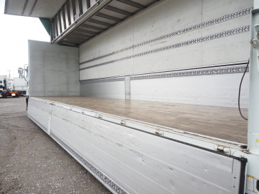 いすゞ ギガ ウイング車 大型 QPG-CYJ77B 年式 H28[写真20]