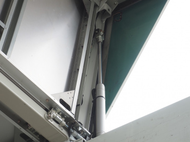 いすゞ ギガ ウイング車 大型 QPG-CYJ77B 年式 H28[写真12]