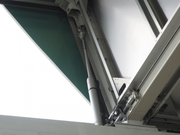 いすゞ ギガ ウイング車 大型 QPG-CYJ77B 年式 H28[写真18]