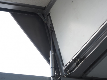 いすゞ ギガ ウイング車 大型 LKG-CYJ77A 年式 H22 [写真17]