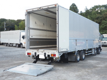 いすゞ ギガ ウイング車 大型 LKG-CYJ77A 年式 H22 [写真29]