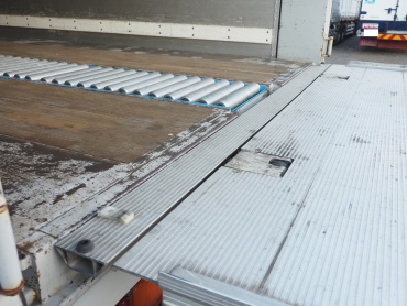 いすゞ ギガ ウイング車 大型 LKG-CYJ77A 年式 H22 [写真31]