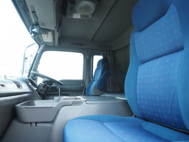 いすゞ ギガ ウイング車 大型 LKG-CYJ77A 年式 H22 [写真43]