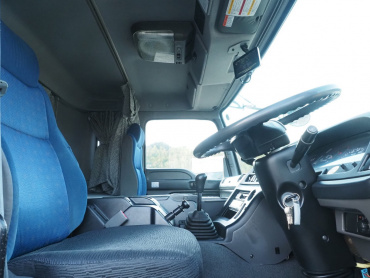 いすゞ ギガ ウイング車 大型 LKG-CYJ77A 年式 H22 [写真34]