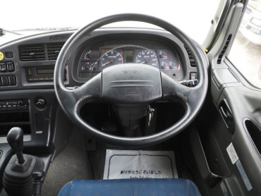 いすゞ ギガ ウイング車 大型 QKG-CYJ77A 年式 H25 [写真31]