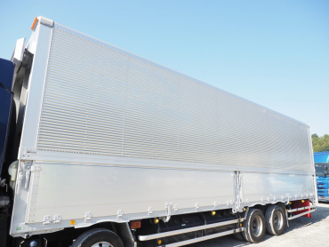 いすゞ ギガ ウイング車 大型 2PG-CYJ77C 年式 H29[写真15]