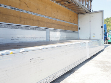 いすゞ ギガ ウイング車 大型 2PG-CYJ77C 年式 H29[写真21]