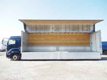 いすゞ ギガ ウイング車 大型 2PG-CYJ77C 年式 H29[写真17]