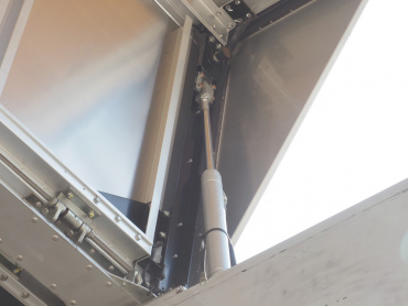 いすゞ ギガ ウイング車 大型 2PG-CYJ77C 年式 H29[写真12]