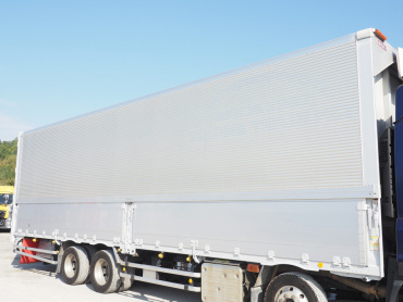 いすゞ ギガ ウイング車 大型 2PG-CYJ77C 年式 H29[写真10]