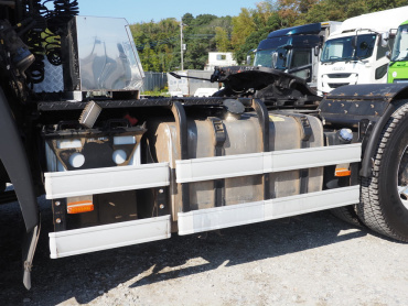 日野 プロフィア トラクタ 大型 QPG-SH1EDDG 年式 H27[写真11]