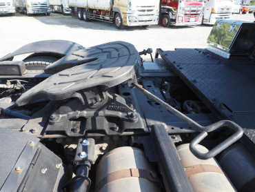 日野 プロフィア トラクタ 大型 QPG-SH1EDDG 年式 H27[写真15]