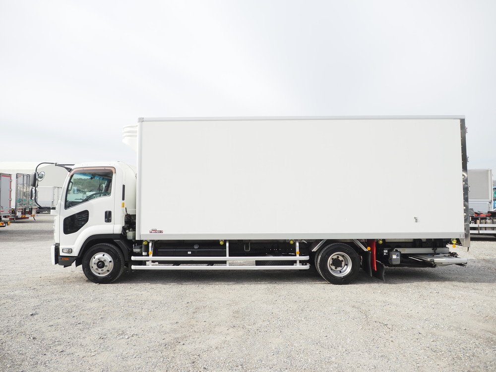 いすゞ フォワード 冷凍バン 中型 TKG-FRR90T2 年式 H25[写真11]