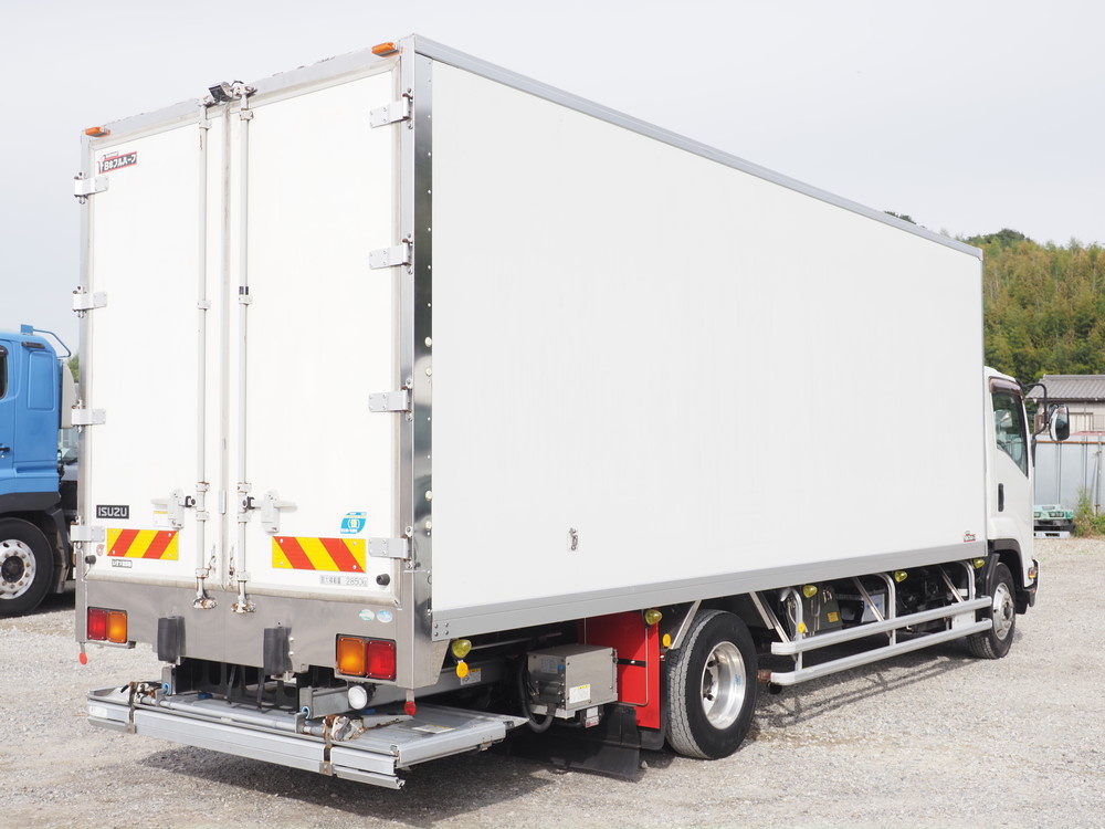 いすゞ フォワード 冷凍バン 中型 TKG-FRR90T2 年式 H25[写真05]