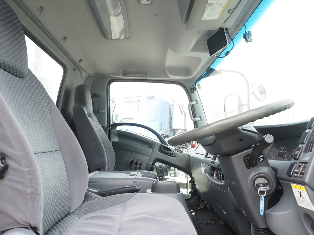 いすゞ フォワード 冷凍バン 中型 TKG-FRR90T2 年式 H25[写真23]