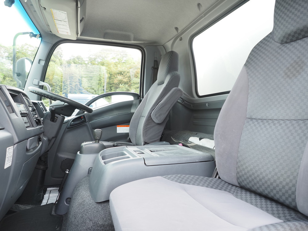 いすゞ フォワード 冷凍バン 中型 TKG-FRR90T2 年式 H25[写真30]