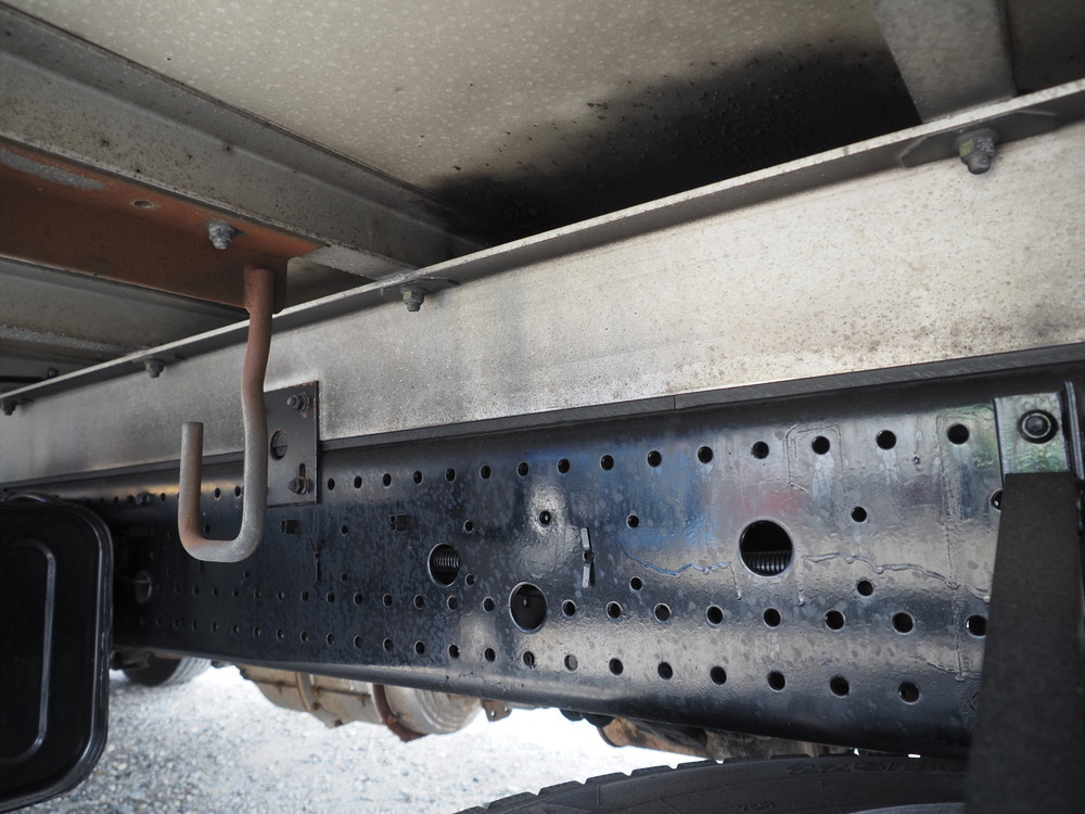 いすゞ フォワード 冷凍バン 中型 TKG-FRR90T2 年式 H25[写真37]