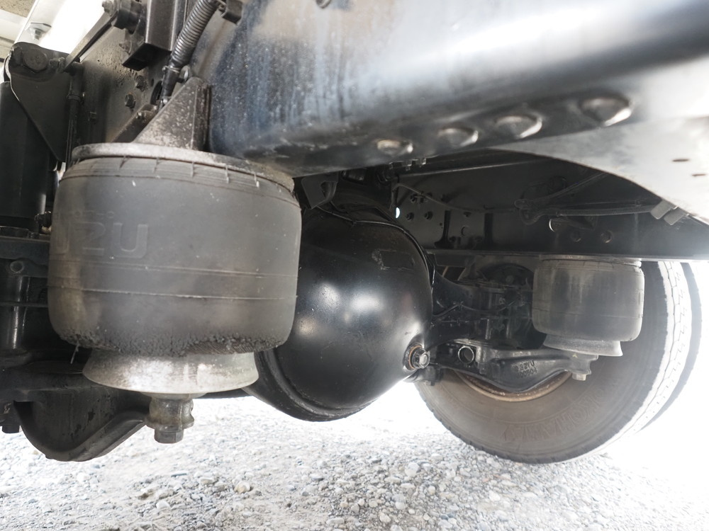 いすゞ フォワード 冷凍バン 中型 TKG-FRR90T2 年式 H25[写真34]