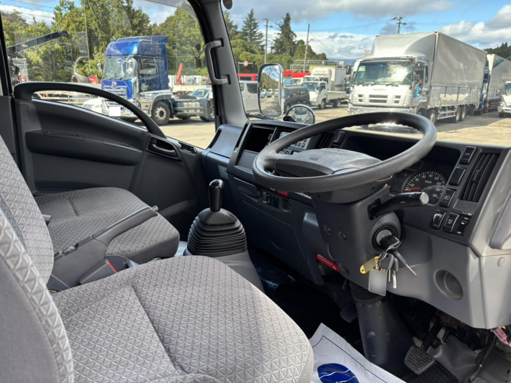 いすゞ エルフ 冷凍バン 小型 TRG-NMR85AN 年式 R1[写真22]