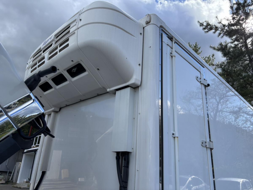 いすゞ エルフ 冷凍バン 小型 TRG-NMR85AN 年式 R1[写真09]