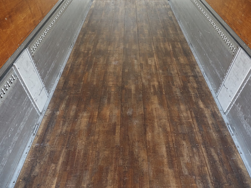 いすゞ ギガ ウイング車 大型 QKG-CYJ77A 年式 H27[写真29]