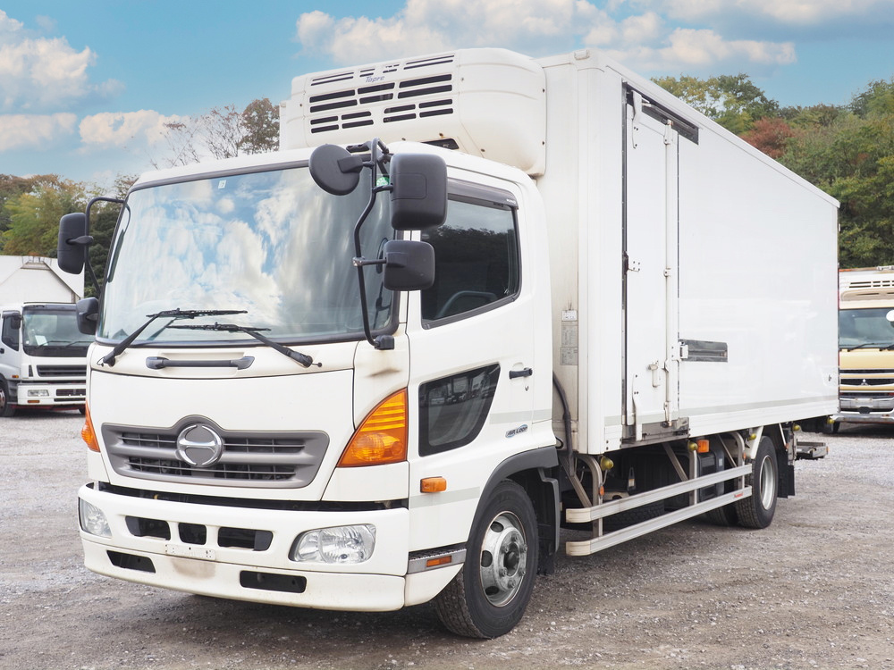 日野 レンジャープロ 冷凍バン 中型 TKG-FC9JKAG 年式 H26[写真01]