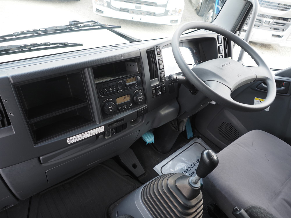 いすゞ フォワード ウイング車 中型 TKG-FRR90T2 年式 H27[写真27]