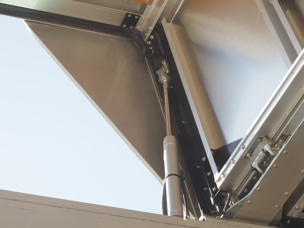 いすゞ ギガ ウイング車 大型 2PG-CYJ77CA 年式 H30[写真20]