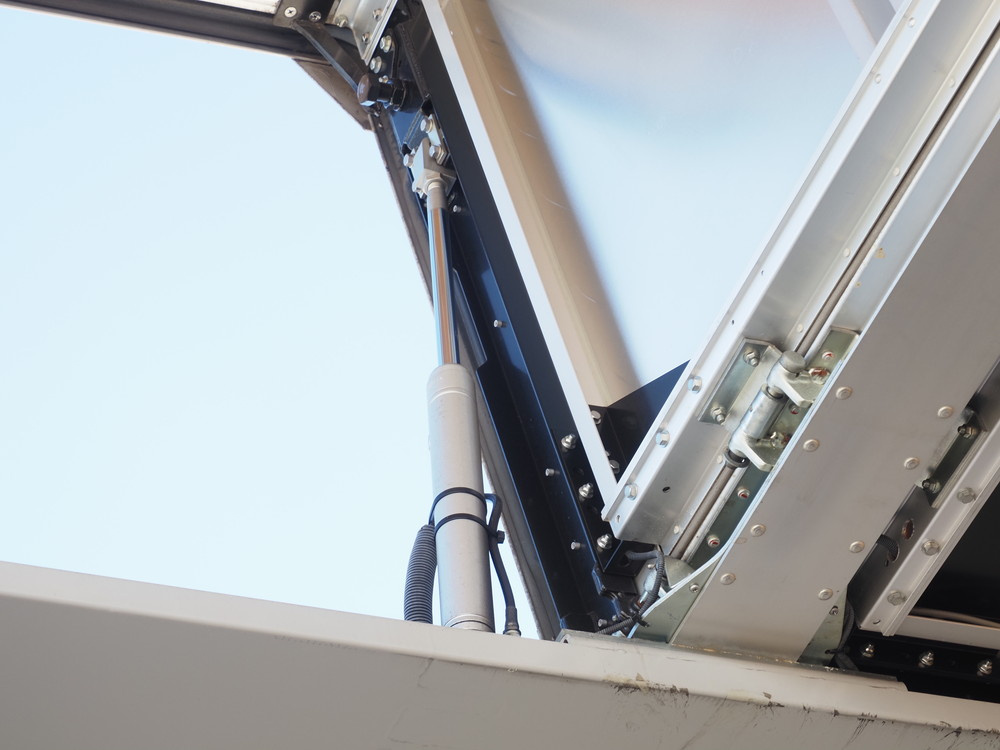 いすゞ ギガ ウイング車 大型 2PG-CYJ77CA 年式 H30[写真15]