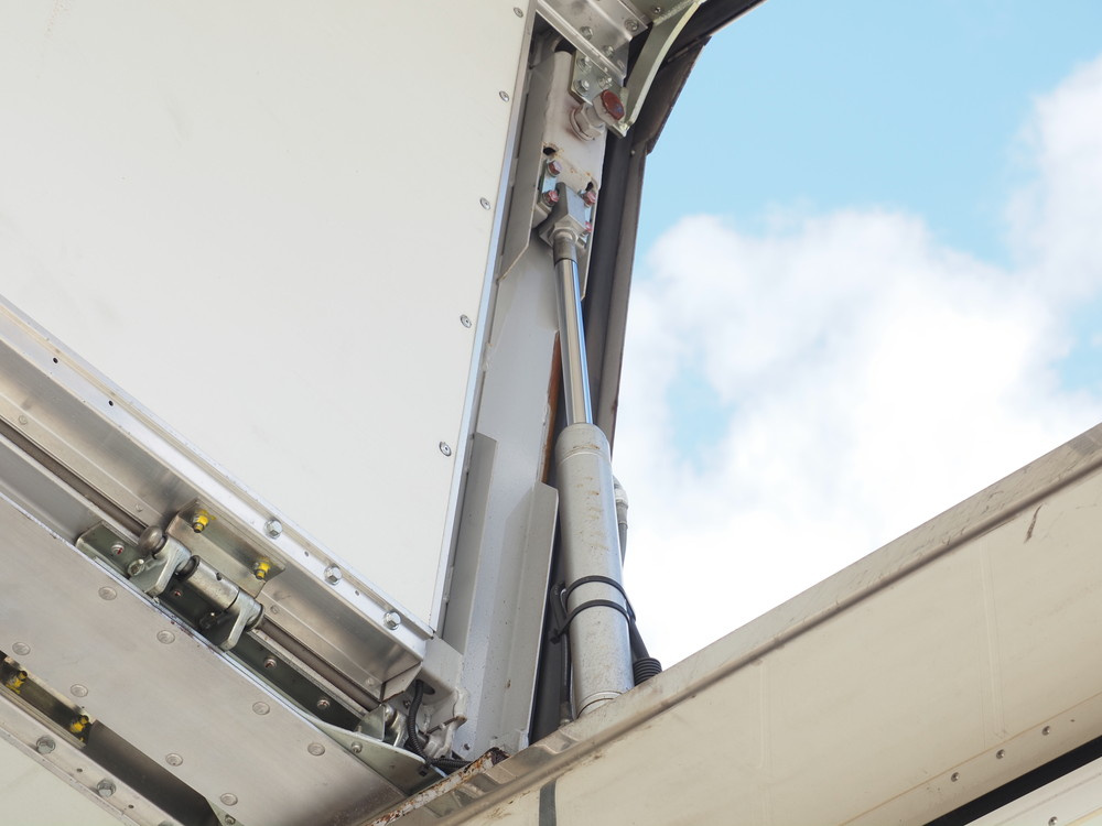 日野 プロフィア ウイング車 大型 QKG-FW1EXBG 年式 H26[写真24]