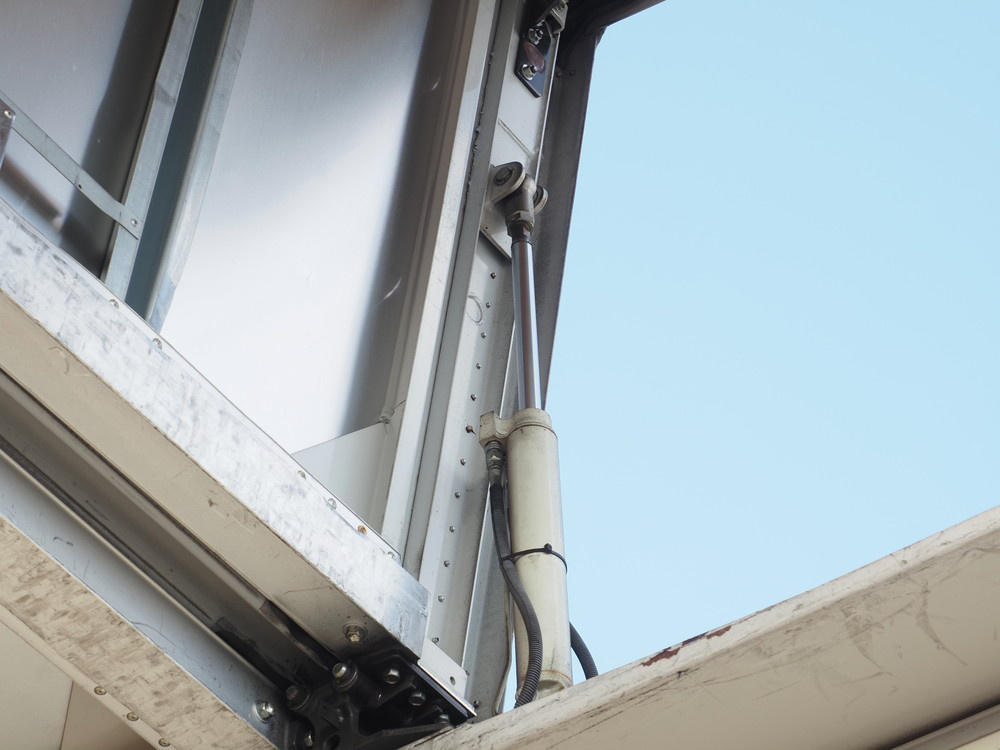 日野 プロフィア ウイング車 大型 QKG-FW1EXBG 年式 H25[写真19]