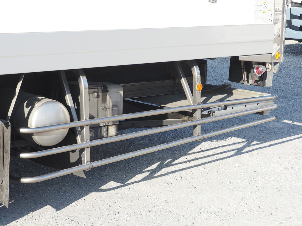 いすゞ ギガ 冷凍バン 大型 QKG-CYJ77BA 年式 H28[写真17]