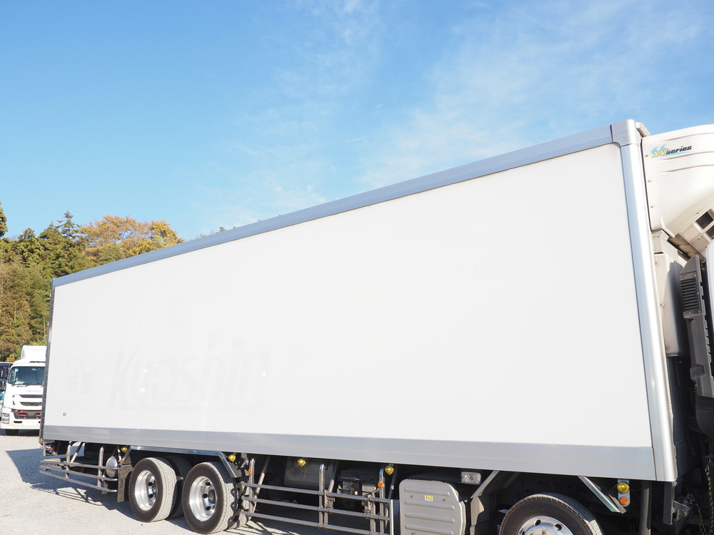 いすゞ ギガ 冷凍バン 大型 QKG-CYJ77BA 年式 H28[写真14]