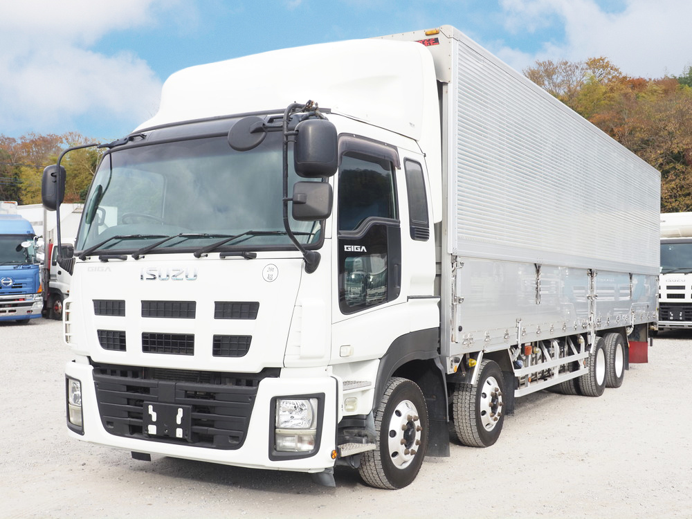 いすゞ ギガ ウイング車 大型 QKG-CYJ77A 年式 H26[写真01]