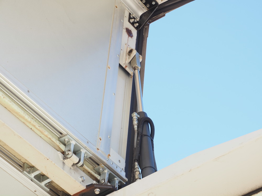 三菱ふそう スーパーグレート ウイング車 大型 QKG-FS54VZ 年式 H26[写真20]