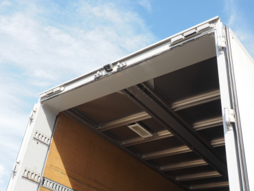 いすゞ ギガ ウイング車 大型 QKG-CYL77A 年式 H27 [写真28]