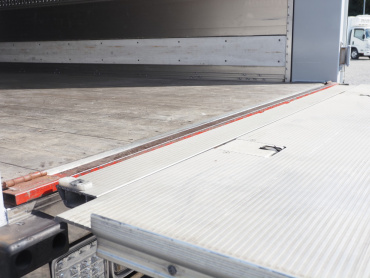 いすゞ ギガ ウイング車 大型 QKG-CYL77A 年式 H27 [写真33]